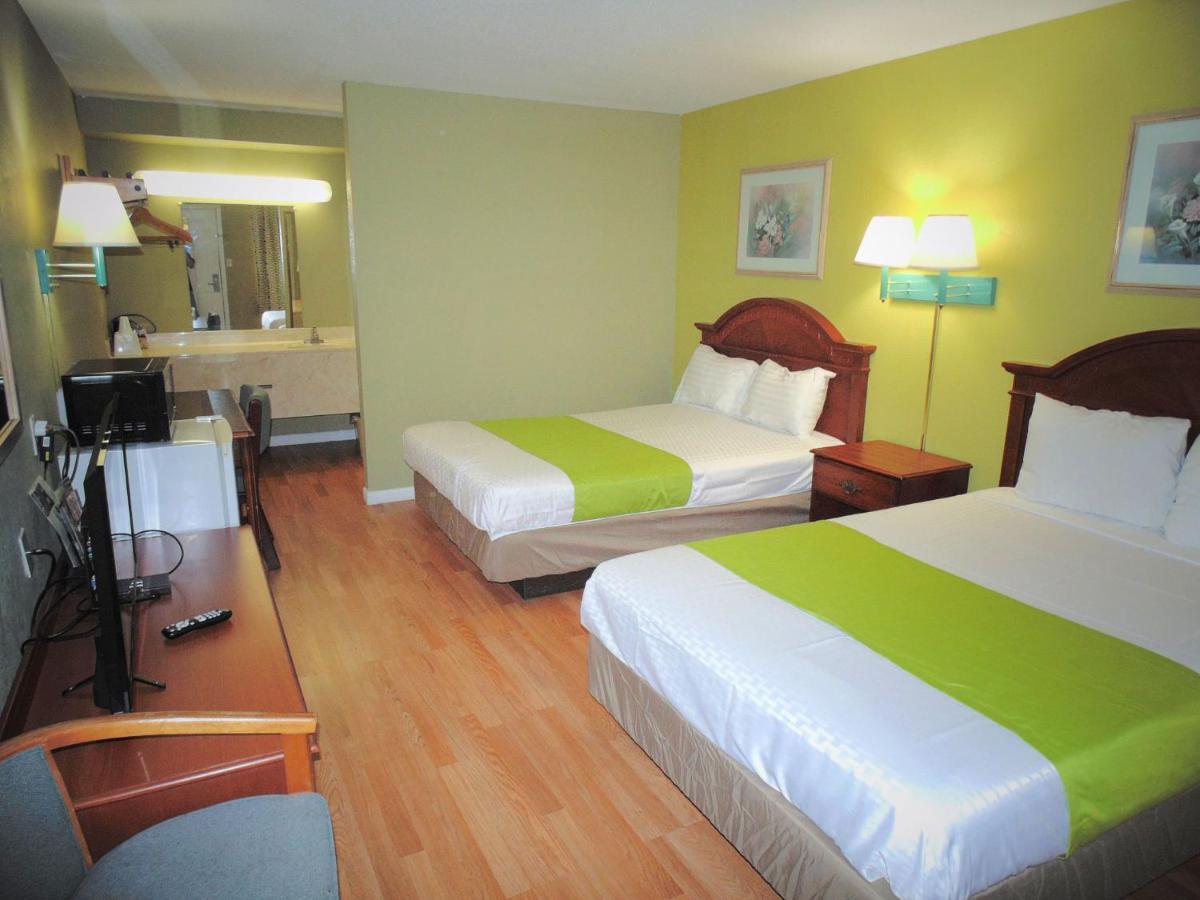 Knights Inn Берея Экстерьер фото